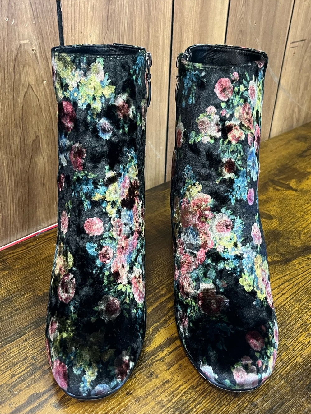 NWOT Wms Limelight Monique Floral Velvet Ankle Boots - Black Multi Sz. 9.5